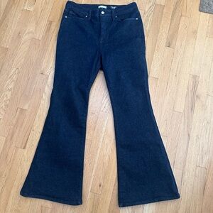 Good American Good Legs Flare Jeans 14-18